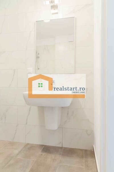 Baneasa  Langa Scoala Avenor Vedere directa Padure Baneasa - parcare